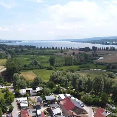 Haus Mediterran - Gemütliches 130 M² Für Max. 7 Personen Mit Balkon Und Garten Am Bodensee Ferienhaus Radolfzell am Bodensee